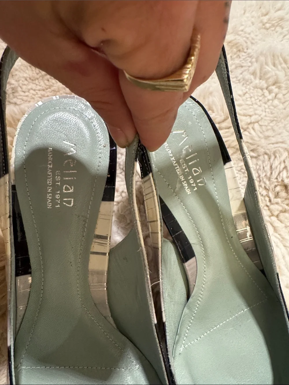 Vintage by Melian pointed heels